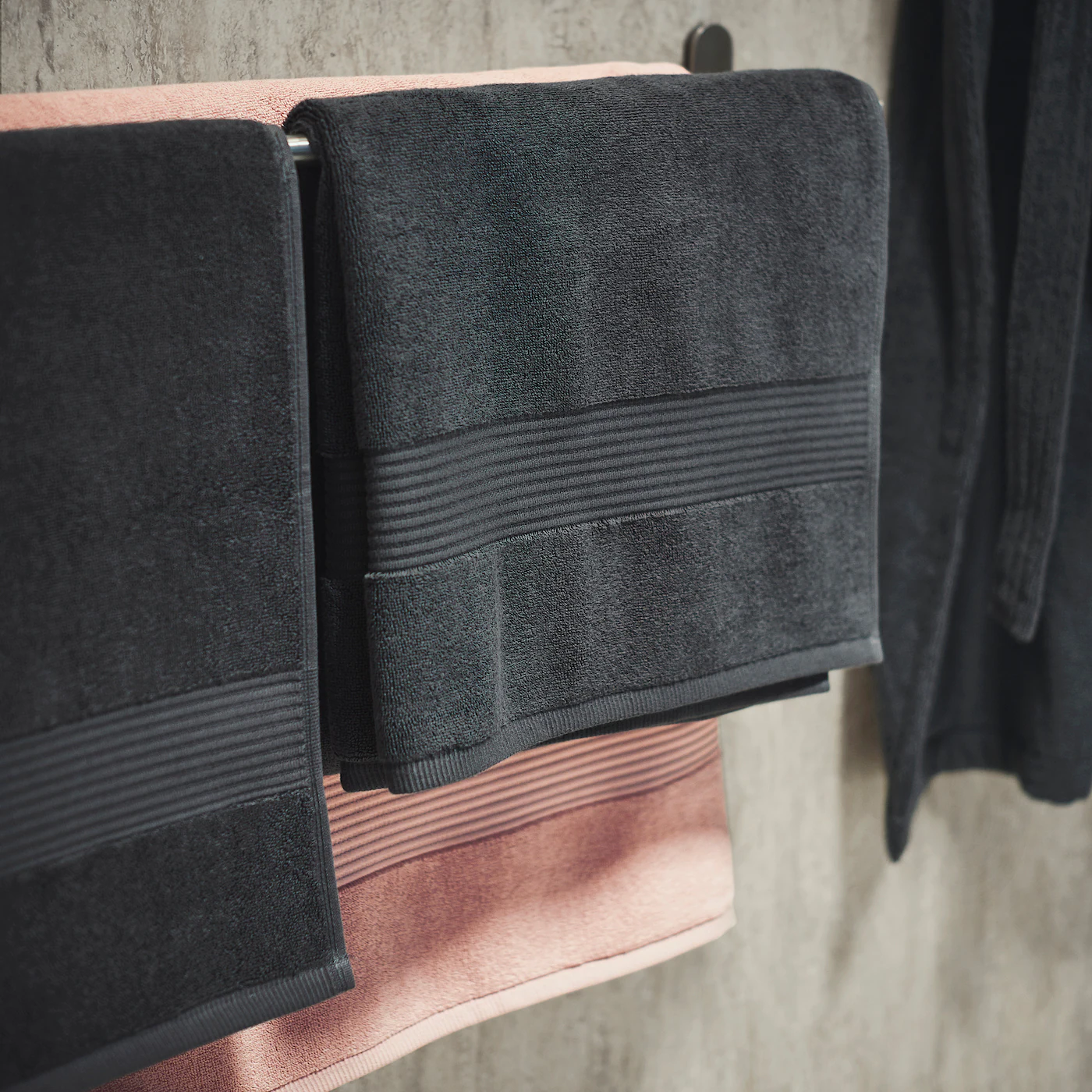 IKEA FREDRIKSJÖN Bath Towel Light Pink 28x55 " - Image 6