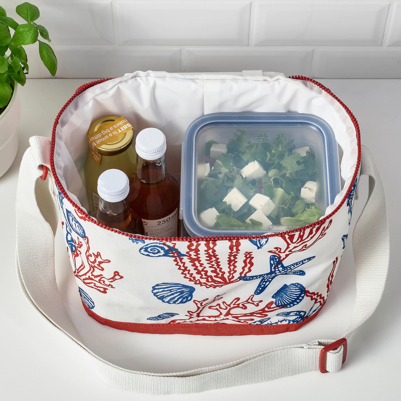 IKEA SOMMARFLÄDER Cooler Bag Patterned Red/dark Blue 10 ¼x7 ½x7 ½ " - Image 3